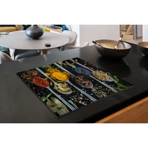 Tapis Plaque Induction Herbes Dans Des Cuillères Sur Un Fond Avec Des… 13